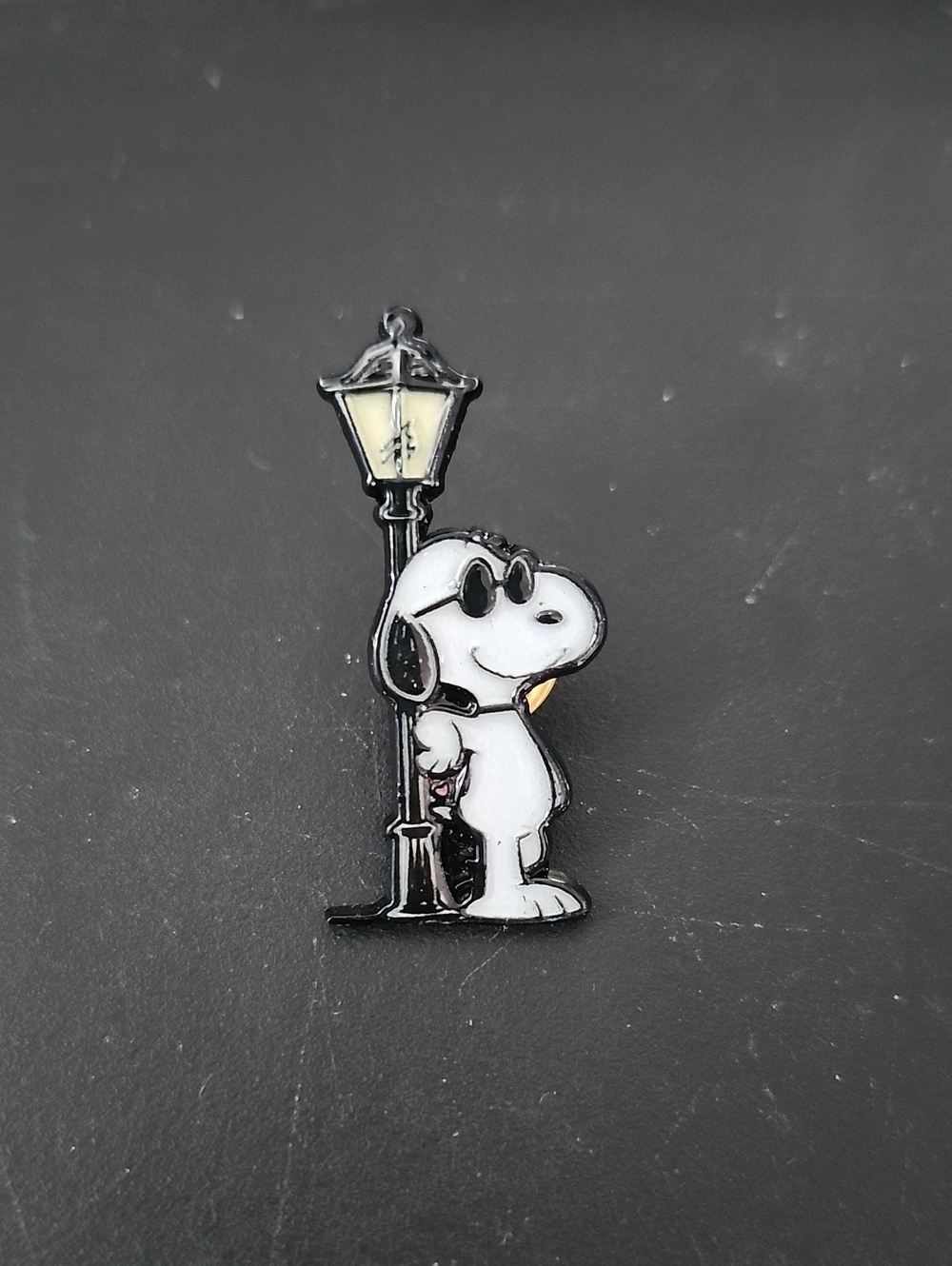Peanuts Snoopy Enamel Pin
